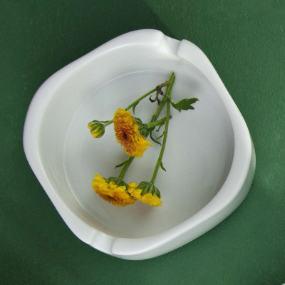 Gạt tàn vuông sứ trắng cao cấp Long Phương