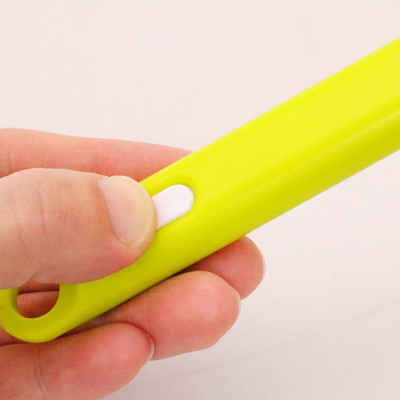 Dụng cụ cọ rửa bình nước, chai lọ cán tùy chỉnh Kokubo có móc treo tiện dụng - Made in Japan