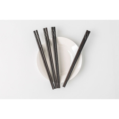 Vỉ 10 đôi đũa cẩm xoắn PHUSANG được làm từ gỗ tự nhiên, không chất bảo quản dùng trong nhà hàng khách sạn