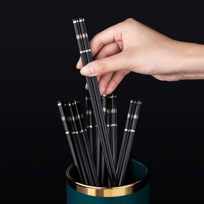 Hộp Đũa Nhật Bản 10 Đôi Đầu Sọc Viền Vàng, Kháng Khuẩn, Chịu Nhiệt Cao Sang Trọng - HÀNG CHÍNH HÃNG MINIIN