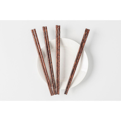 Vỉ 10 đôi đũa Dừa đá xoắn PHUSANG được làm từ gỗ tự nhiên không chất bảo quản dùng trong nhà hàng khách sạn và bàn ăn