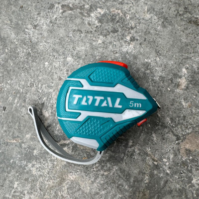 BỘ COMBO 25 DAO TIỆN ÍCH VÀ THƯỚC KÉO THÉP NỀN VÀNG TOTAL TOS23034 - HÀNG CHÍNH HÃNG