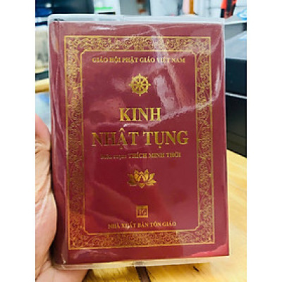 Kinh Nhật Tụng khổ 11.5x15.5 bìa cứng , tặng kèm bao sách