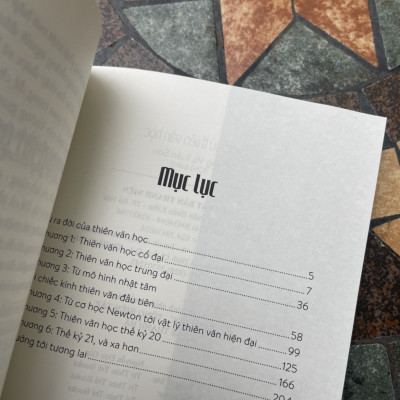 LƯỢC SỬ THIÊN VĂN HỌC – Đặng Vũ Tuấn Sơn chủ biên – Tri Thức Trẻ Books – NXB Thanh Niên (Bìa mềm)