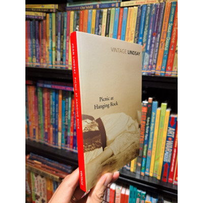 Sách - Picnic At Hanging Rock by Joan Lindsay - Sách tiểu thuyết bằng tiếng anh/ Fiction/Novel in English