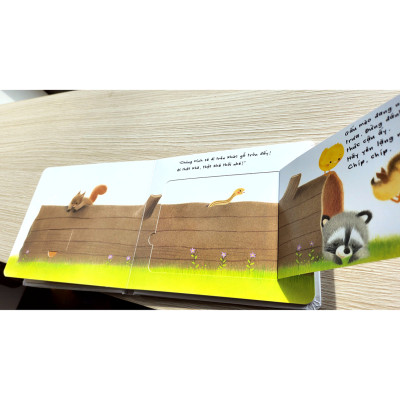 Bạn Của Gà Con - Sách Bố Mẹ Chơi Cùng Con