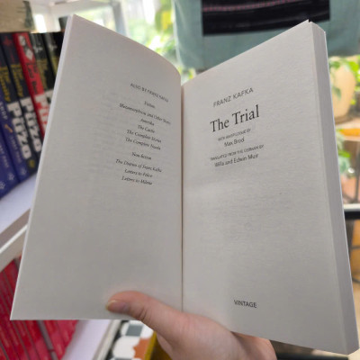 Sách - The Trial by Franz Kafka - Bìa mềm,tiếng anh, tiểu thuyết/Fiction/Novel