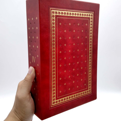 A Song Of Ice And Fire Book 4: A Feast For Crows (Slipcase Edition)