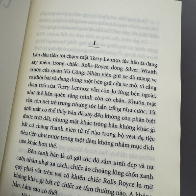 (Kiệt tác trinh thám nổi bật được Haruki Murakami đánh giá rất cao)KẺ KHÔNG THỂ GIÃ TỪ - Raymond Chandler – Phan Linh Lan dịch – Nhã Nam – NXB Văn Học 
