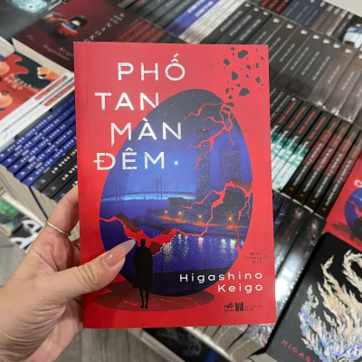 Sách - Phố tan màn đêm (Higashino Keigo) (Nhã Nam HCM)