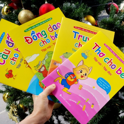 Trọn bộ gồm 4 quyển Đồng dao - Thơ - Truyện - Câu đố cho bé - Tủ sách tiềm thức kèm File đọc quét mã QR ngay trên từng quyển - Tặng 1 bút viết xóa