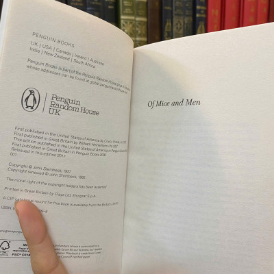 Sách - Of Mice and Men by John Steinbeck - English Book