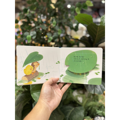 Bạn Của Gà Con - Sách Bố Mẹ Chơi Cùng Con