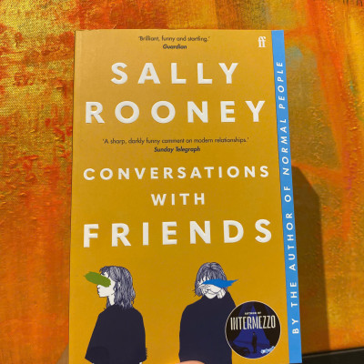 Sách - Conversations with Friends by Sally Rooney - Tiểu thuyết tiếng Anh/Novel /Fiction in English