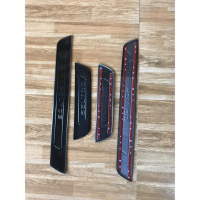 NẸP BẬC CỬA LÊN XUỐNG,BẬC CHÂN TRONG NGOÀI, ỐP CHỐNG TRẦY BẬC CỬA XE MẪU CACBON DÀNH CHO TOYOTA CROSS 2020-2021