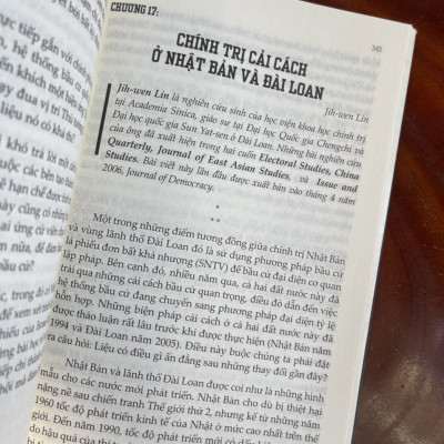 CÁC HỆ THỐNG BẦU CỬ TRÊN THẾ GIỚI - Larry Diamond & Marc F.Plattner đồng biên tập - Nhóm dịch Book Hunter – Lê Duy Nam hiệu đính – Book hunter – Lyceum –NXB  Đà Nẵng