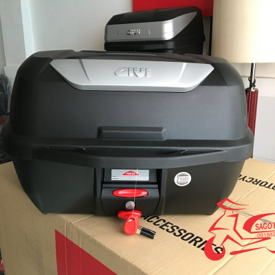 Thùng xe Dream, thùng Givi E43NTL và baga givi lắp cho Honda Dream