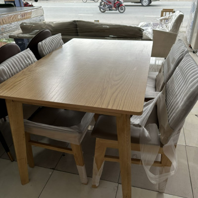 Bộ bàn ăn gỗ Juno Sofa 4 ghế chữ A kích thước 1m2 