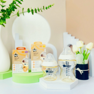 Bình sữa Tommee Tippee Natural Start PPSU ty siêu mềm tự nhiên 260ml, núm ty đi kèm 3 - 6 tháng