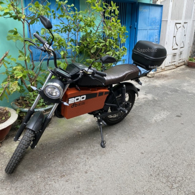 Thùng Givi E26N và baga lắp cho xe máy điện Datbike Weaver 200