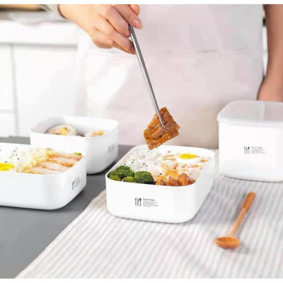 Set 02 hộp đựng thực phẩm chữ nhật White Pack 600ml & 500ml, không sản sinh ra các hoạt chất gây hại trong quá trình sử dụng - nội địa Nhật Bản 