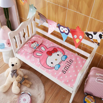 Chiếu lụa điều hòa kèm gối họa tiết siêu xinh cho bé - Tặng kèm 01 thìa uống sữa cho bé