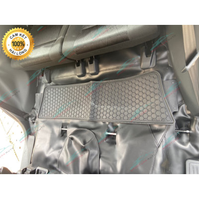 Thảm Lót Sàn Cao Su Đúc Xe Toyota Veloz 2022-23 Mẫu Tổ Ong Cao Su chữ đỏ Không Mùi Cao Cấp