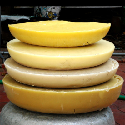 Nến Sáp Ong 29 Giờ Kèm Dĩa Gỗ Dừa 10cm : Khử Mùi Hôi Phòng Kín, Thơm Nhẹ Mùi Mật Ong, Giúp Ngủ Sâu, Không Độc Tố - HÀNG CHÍNH HÃNG