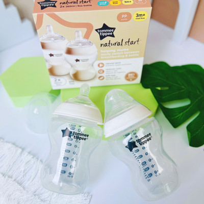 Bình Sữa Ty Siêu Mềm Tự Nhiên Tommee Tippee Natural Start 260ml, Núm Ty Của Bình 3-6 Tháng (Bình Đôi)