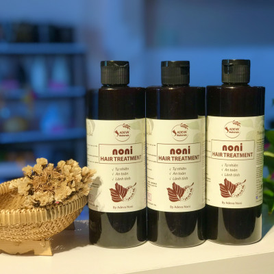 Dầu gội chống gàu ngừa rụng tóc Adeva Noni - 100% từ thảo dược thiên nhiên, không cần dầu xả. Mùi thơm tự nhiên, phục hồi tóc hư tổn, giúp tóc bóng mượt tự nhiên