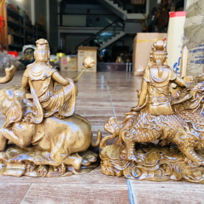 Cặp tượng văn thù _ phổ hiền bồ tát bằng gỗ bách xanh thơm nức kt 15×14×6cm