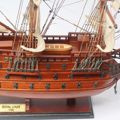 Mô hình thuyền chiến cổ Royal Louis (62cm)