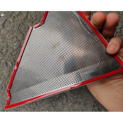 Ốp màng loa titan cánh cửa xe Mazda 3 2019-2020