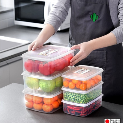 Hộp đựng/cất bảo quản thực phẩm ( Chữ nhật 2000ml ) + 01 Rổ nhựa 2 lớp (1.5 L) cao cấp ( Giao hàng ngẫu nhiên ) - Hàng nội địa Nhật Bản.