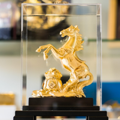 Tượng ngựa dát vàng 24k(22x17x14cm) MT Gold Art- Hàng chính hãng, trang trí nhà cửa, phòng làm việc, quà tặng sếp, đối tác, khách hàng, tân gia, khai trương