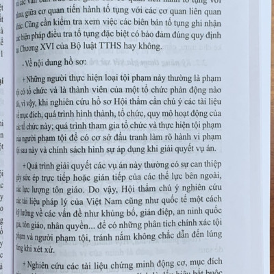 Kỹ năng nghiệp vụ hội thẩm dung trong xét xử các vụ án hình sự (Tái bản lần thứ nhất)