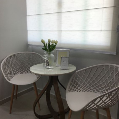 Ghế tiếp khách thân nhựa lưới màu trắng Ghế nhà hàng cafe Ghế bàn ăn thân nhựa PP chân thép màu gỗ hiện đại– CAPTA Tp HCM - Net Plastic Dining Chairs / White Basket Armchairs