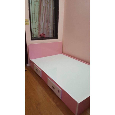 Giường ngủ nội thất nhựa Juno Sofa