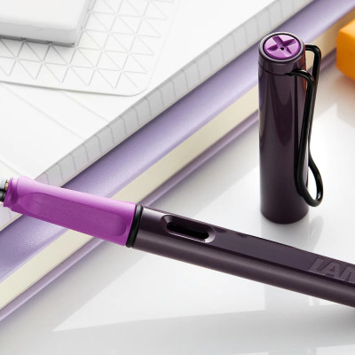 Bút Máy Lamy Safari Violet Blackberry - 0D8