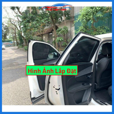 Bộ 4 rèm chắn nắng nam châm Corolla Cross 2020 khung cố định chống tia UV