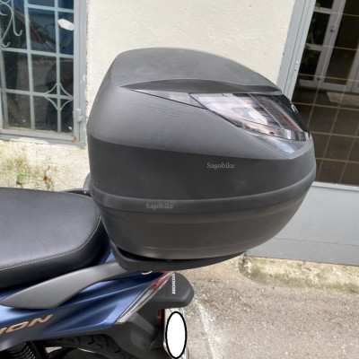 Thùng Givi E250N2 kèm đế và ốc gắn cho xe Vision 2022, thùng xe Vision 2022 mới