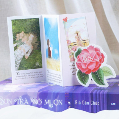 Sơn Trà Nở Muộn - Tặng Kèm 1 Bookmark Hoa Sơn Trà + 1 Bookmark Chiếc Bật Lửa + 1 Postcard