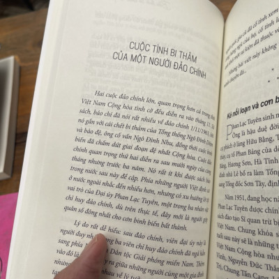 BẢN TÌNH CA KHÚC KHUỶU - Nguyễn Hồng Lam- NXB Phụ Nữ - bìa mềm