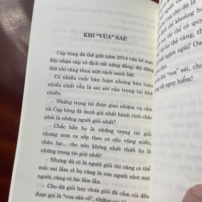 [tuyển tập báo chí bút chiến HỮU THỌ] QUÉT CẦU THANG – tiểu phẩm báo chí – NXB CTQG Sự Thật