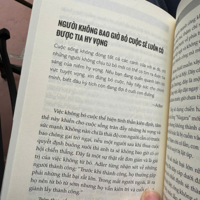 BẠN ĐANG SỐNG HAY CHỈ TỒN TẠI? - ĐI TÌM LẼ SỐNG THEO TRIẾT LÝ CỦA ALFRED ADLER - Diệp Châu - Bizbooks