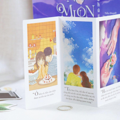 Sơn Trà Nở Muộn - Tặng Kèm 1 Bookmark Hoa Sơn Trà + 1 Bookmark Chiếc Bật Lửa + 1 Postcard
