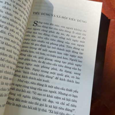 [tuyển tập báo chí bút chiến HỮU THỌ] CHUYỆN NHÀ CHUYỆN NƯỚC – NXB CTQG Sự Thật