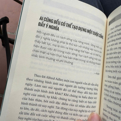 BẠN ĐANG SỐNG HAY CHỈ TỒN TẠI? - ĐI TÌM LẼ SỐNG THEO TRIẾT LÝ CỦA ALFRED ADLER - Diệp Châu - Bizbooks