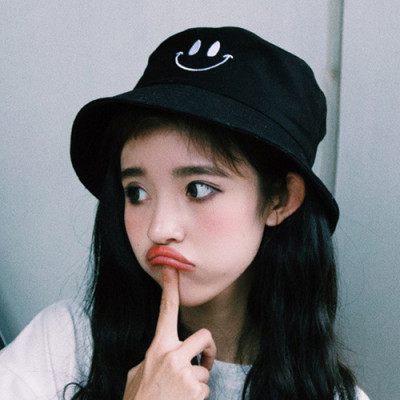 Nón Bucket thêu Mặt Cười