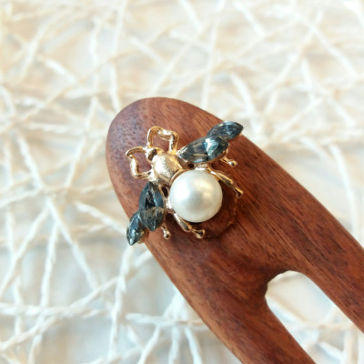 TRÂM CÀI TÓC GỖ CON ONG - 2 QUE